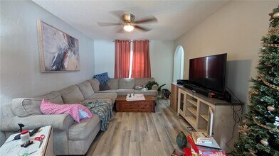 106 Royalty Cir in Sanford, FL - Building Photo - Building Photo