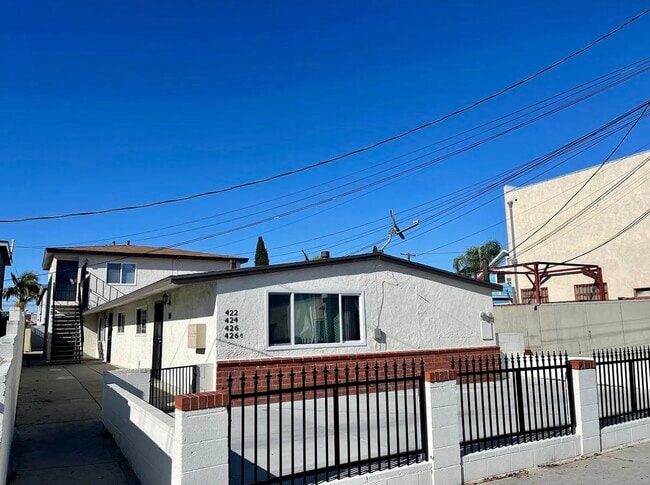 426 W 20th St, Unit 426