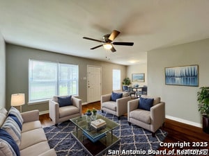 243 Deerwood Dr in San Antonio, TX - Building Photo - Building Photo