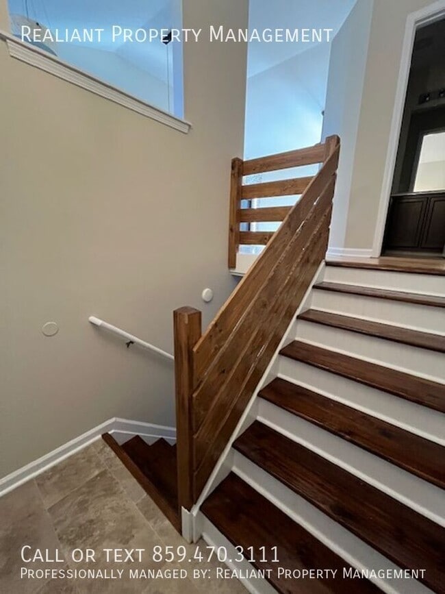 404 Platt Dr in Nicholasville, KY - Building Photo - Building Photo