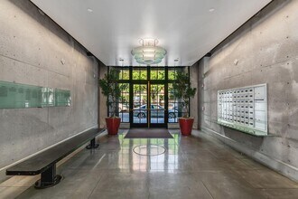 408 NW 12th Ave in Portland, OR - Building Photo - Building Photo