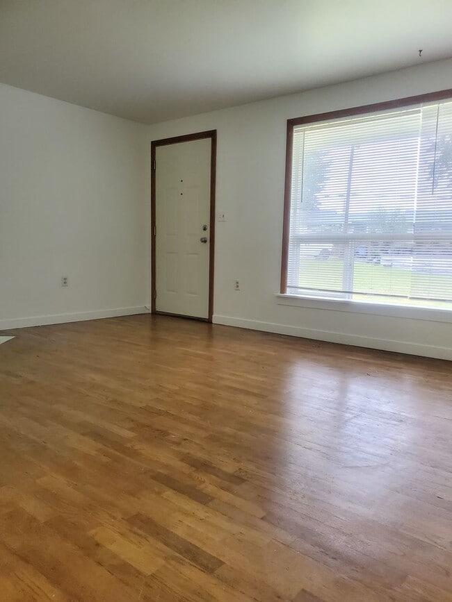 17120 Spanaway Loop Rd S in Spanaway, WA - Building Photo - Building Photo