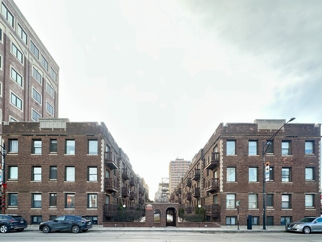 property at 3034 N Halsted St