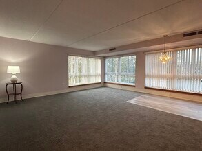 60 Rantoul St in Beverly, MA - Building Photo - Building Photo