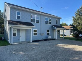 629-631 Vincent Rd in Twin Lakes, WI - Building Photo