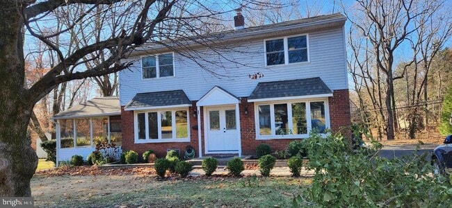 property at 25 Lower Hilltop Rd