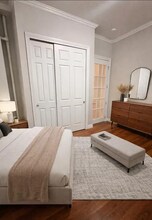 E. 75th St, 5th Ave in New York, NY - Foto de edificio - Building Photo