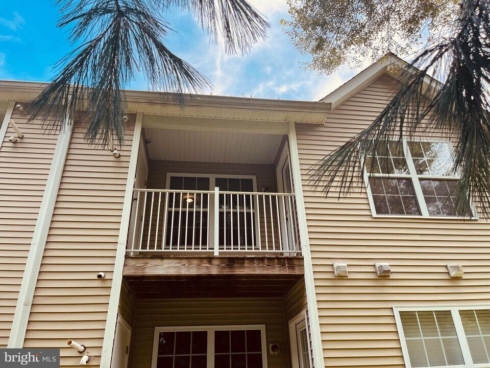 806 Sunflower Way in Mantua, NJ - Building Photo