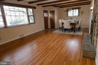 56 Chapman Ave in Doylestown, PA - Building Photo - Building Photo