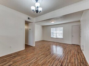 5020 Matilda St in Dallas, TX - Foto de edificio - Building Photo