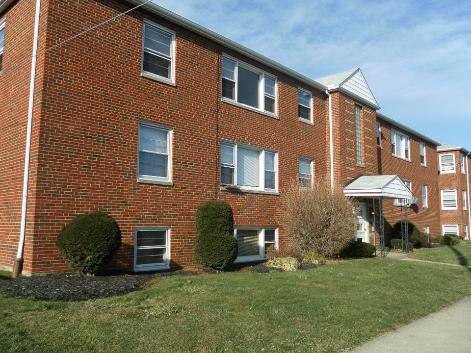 State Road Apartment North in Parma, OH - Building Photo