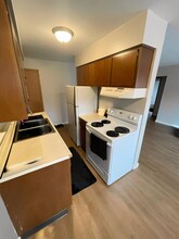 25 W Redwing St in Duluth, MN - Foto de edificio - Building Photo