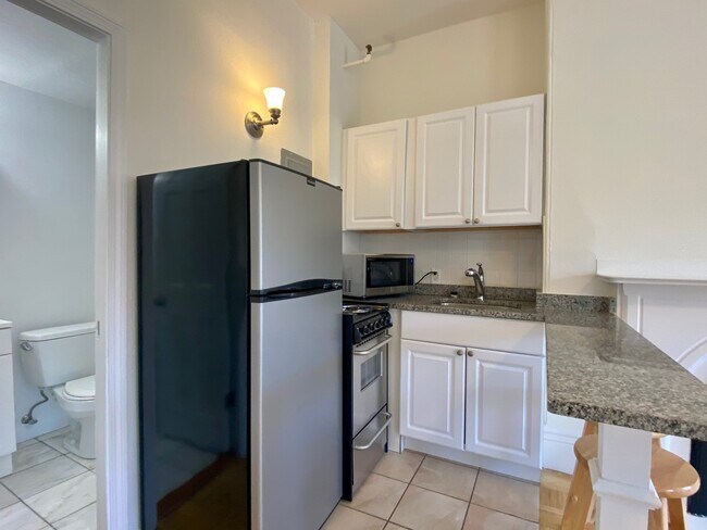 90 Charles St photo'