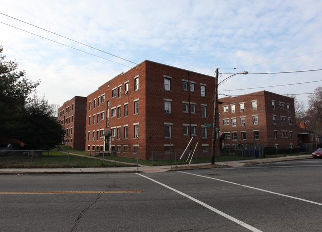 5201 Central Ave SE in Washington, DC - Building Photo - Building Photo