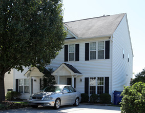 Blackwolf Run at Hedingham in Raleigh, NC - Foto de edificio - Building Photo