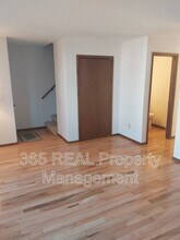 909 44th Ave Ct in Greeley, CO - Foto de edificio - Building Photo