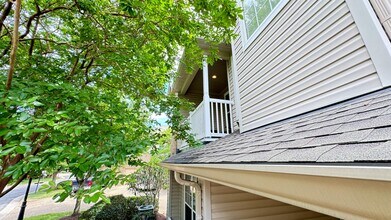 1034 Grand Oak Ln in Virginia Beach, VA - Building Photo - Building Photo