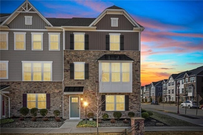 600 Amarth Ln in Cranberry Township, PA - Building Photo - Building Photo