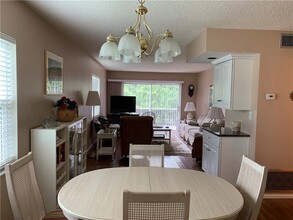 109 Spring Lake Ct, Unit 107 in Vero Beach, FL - Building Photo - Building Photo