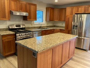 2843 Redwood Pl in Anchorage, AK - Building Photo - Building Photo