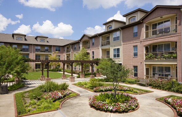 Camden Royal Oaks I in Houston, TX - Building Photo - Building Photo