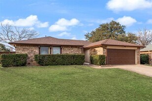 1320 Colony Ct in Flower Mound, TX - Building Photo