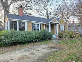 3338 S Hull St in Montgomery, AL - Building Photo