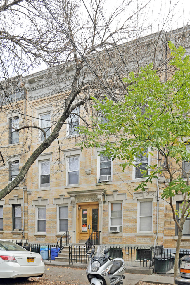 20-48 Gates Ave in Flushing, NY - Building Photo - Primary Photo