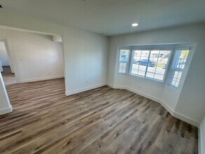 5112 Tipton St in San Diego, CA - Building Photo - Building Photo