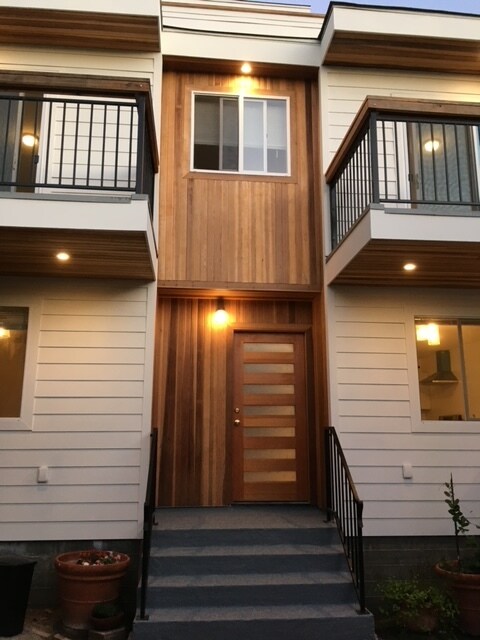 property at 10538 Draper Ave