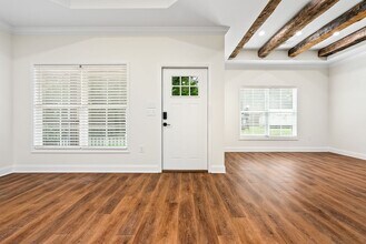 327 Byrd St in Auburn, AL - Building Photo - Building Photo