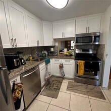 5860 NW 64th Ave in Tamarac, FL - Building Photo - Building Photo