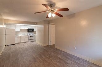 Lodge2765 in Tallahassee, FL - Foto de edificio - Building Photo