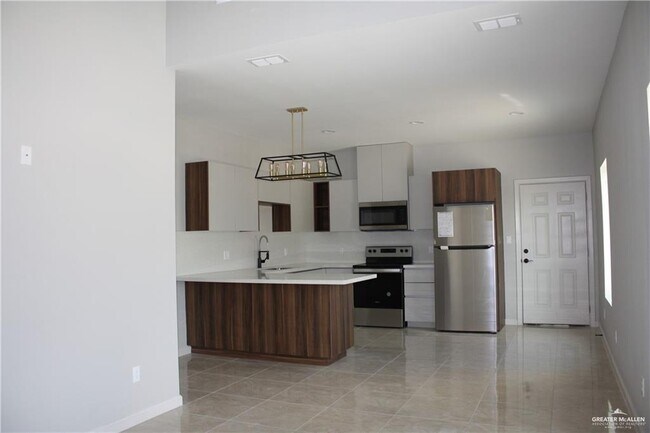 1000 hidden hills street-Unit -3 in Mission, TX - Building Photo - Building Photo