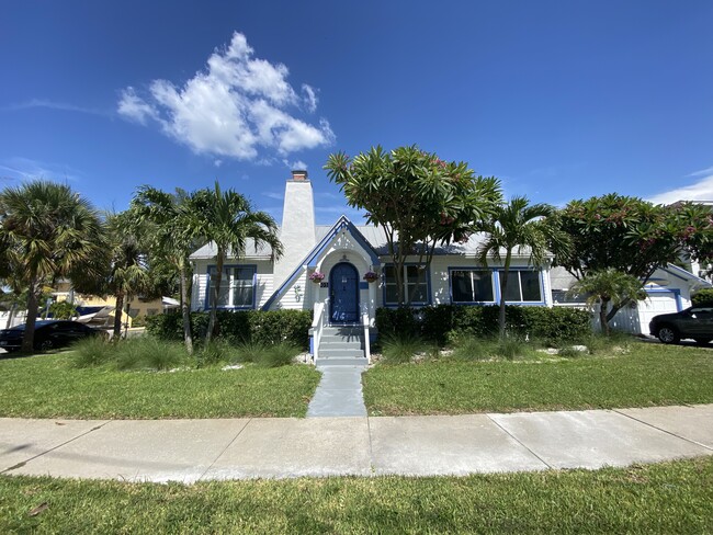 2503 Sunset Way in St Pete Beach, FL - Building Photo - Building Photo