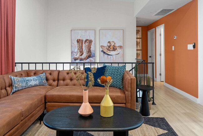 4530 W Paradise Dr, Unit SI ID1496924P in Glendale, AZ - Building Photo - Building Photo