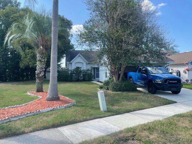 property at 5811 Parkview Lake Dr