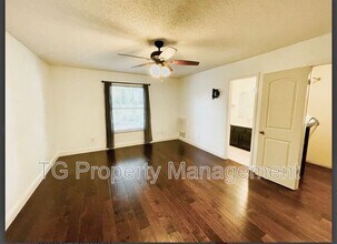 4112 Hollister Pl in Jacksonville, FL - Building Photo - Building Photo