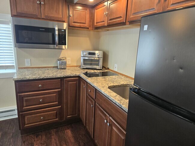 32 N 9th Ave, Unit 32 1/2 N 9th ave