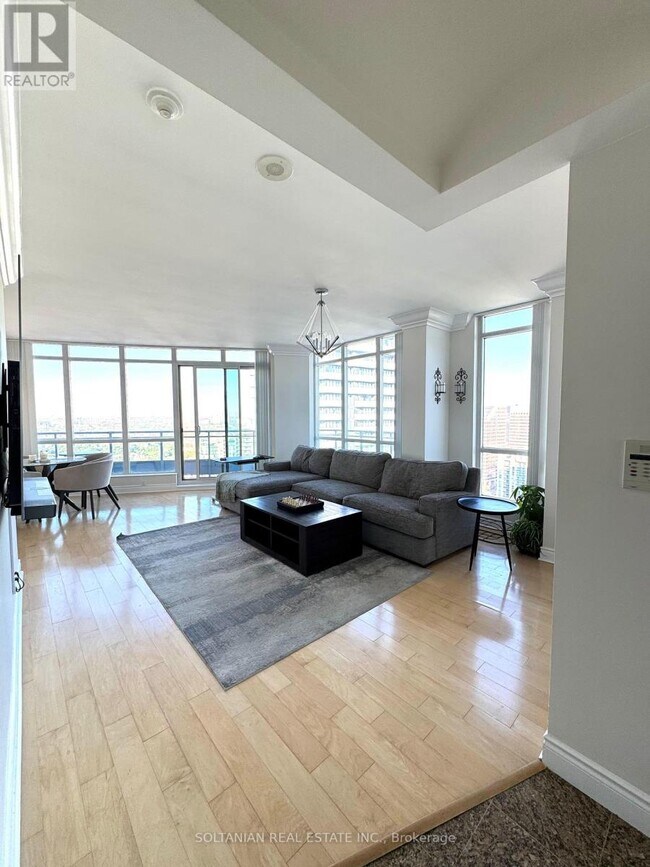 60 Byng Ave in Toronto, ON - Building Photo - Building Photo