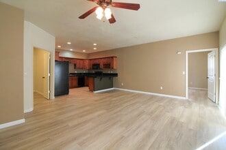 114 S Tweedt Pl in Kennewick, WA - Building Photo - Building Photo