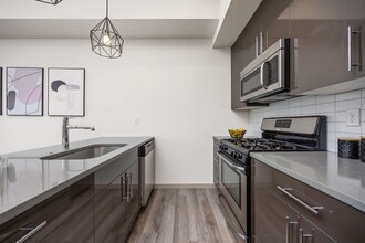 2445 Junction Pl in Boulder, CO - Building Photo - Building Photo