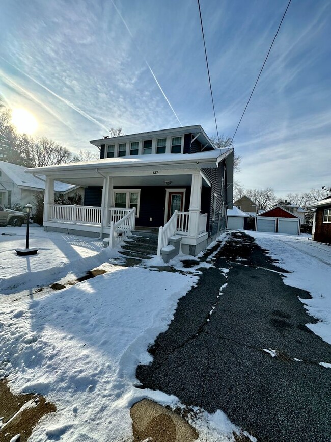 137 N Wabash Ave in Battle Creek, MI - Foto de edificio - Building Photo