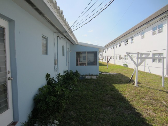 3221 NE 9th St in Pompano Beach, FL - Building Photo - Building Photo