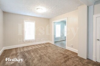 2448 Norton Ave in Kansas City, MO - Foto de edificio - Building Photo