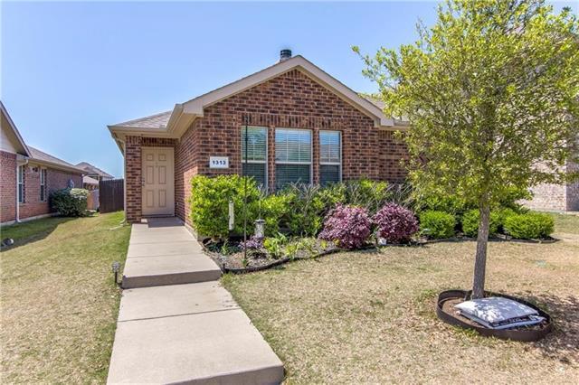 1313 Honeywood Ln in Royse City, TX - Building Photo