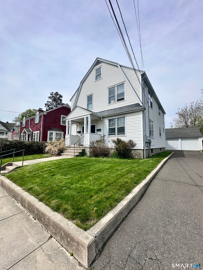 124 Harborview Ave in Bridgeport, CT - Building Photo - Building Photo