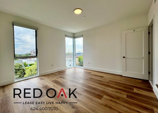 5801 Camerford Ave in Los Angeles, CA - Building Photo - Building Photo