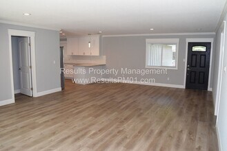 5977 Marlin Cir in Carmichael, CA - Building Photo - Building Photo