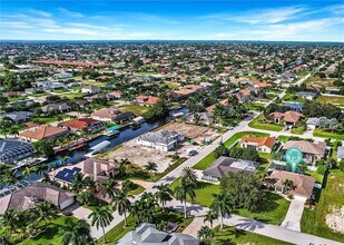 4226 SW 14th Pl in Cape Coral, FL - Building Photo - Building Photo